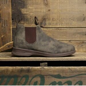 Blundstone Active Series Style #1496 Size 10